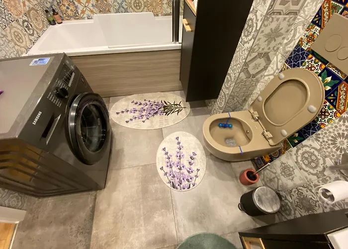 Orient Express In The Center Of *