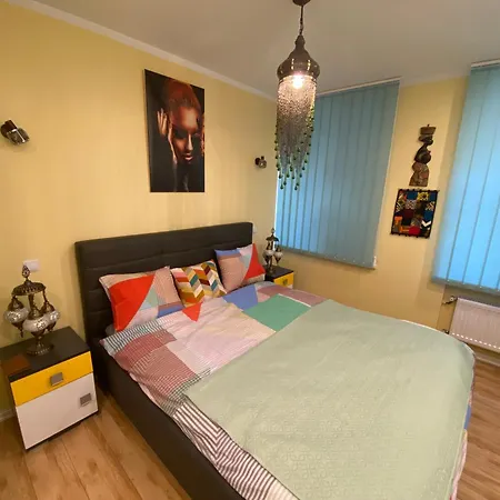 Orient Express In The Center Of Daire